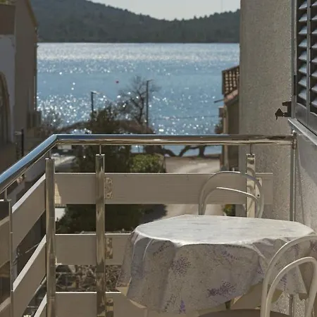 Apartment Starine *